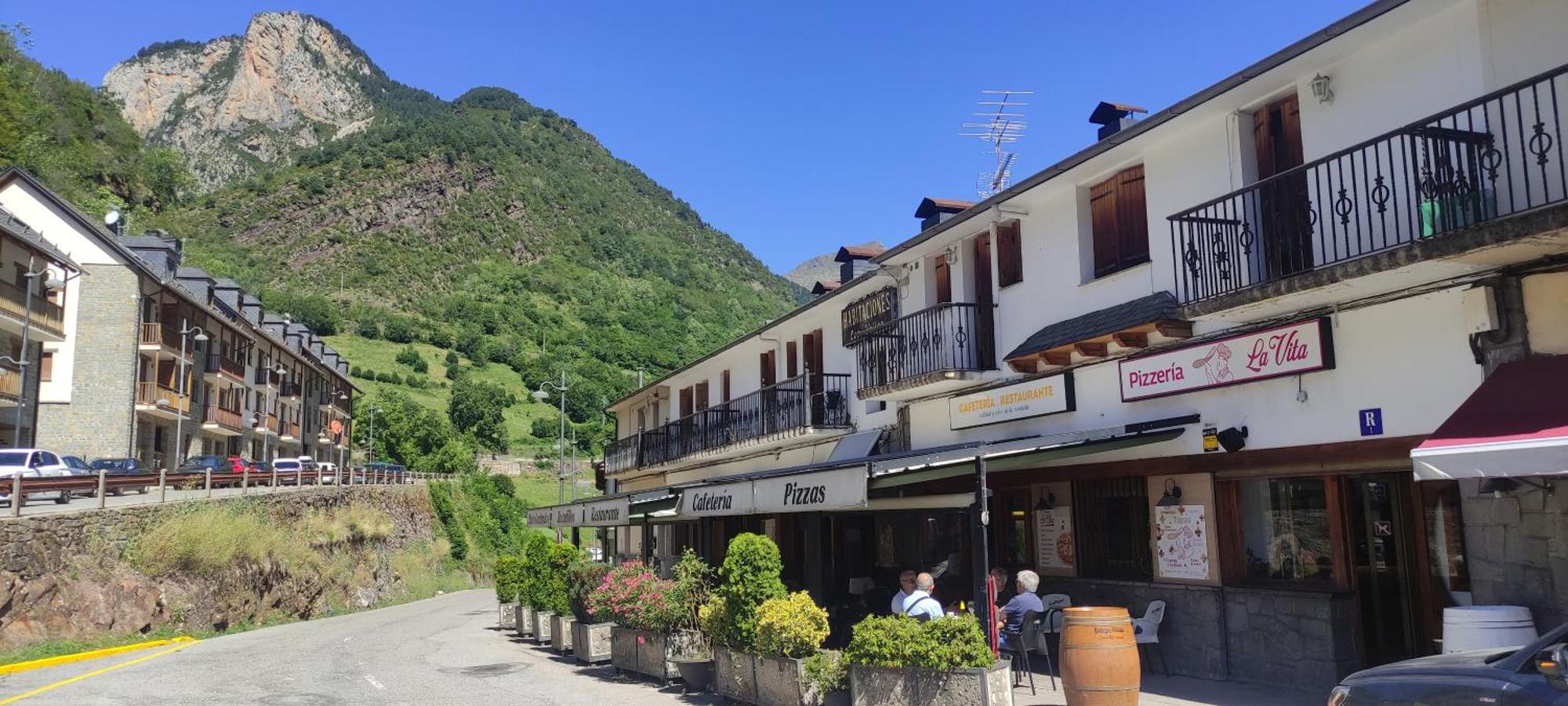 Hostal Los Valles Б'єльса Екстер'єр фото