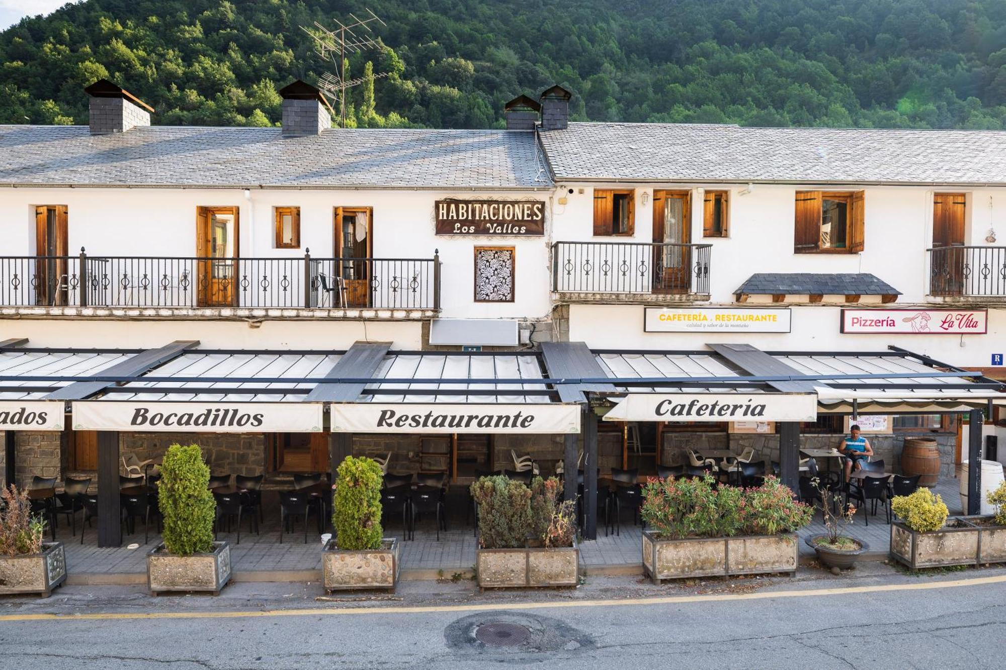 Hostal Los Valles Б'єльса Екстер'єр фото