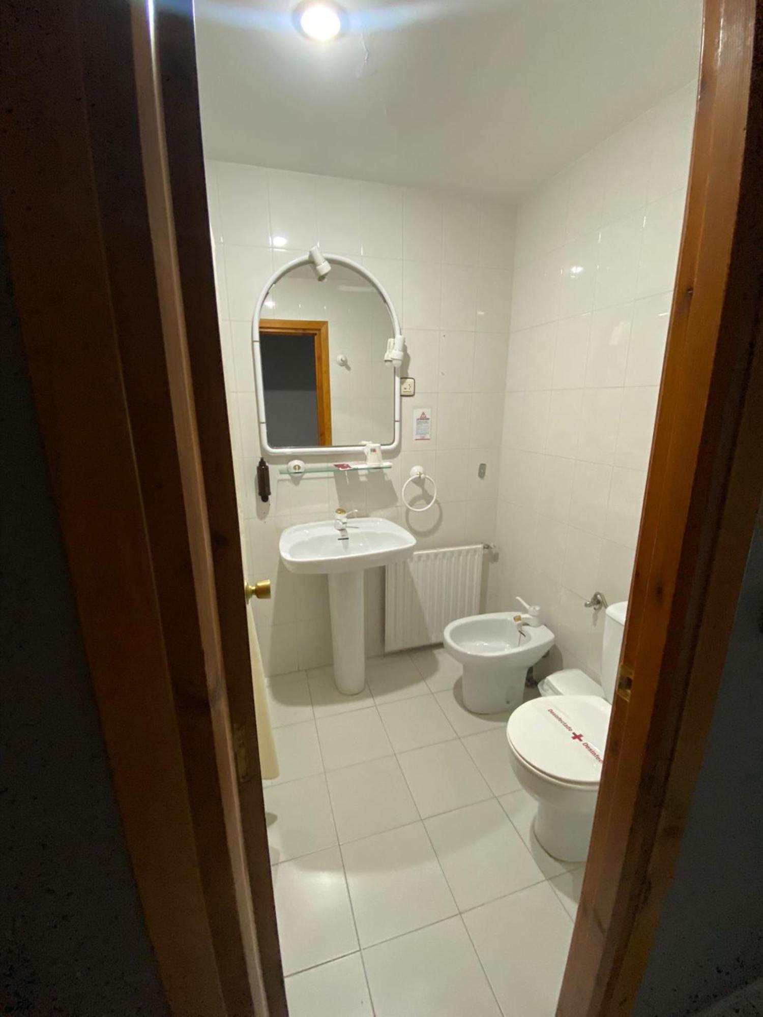 Hostal Los Valles Б'єльса Екстер'єр фото