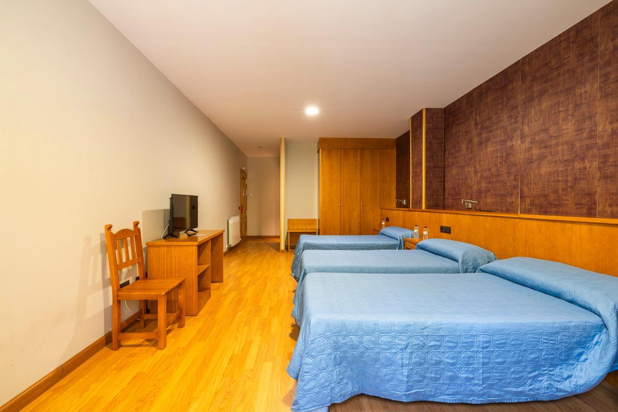 Hostal Los Valles Б'єльса Екстер'єр фото