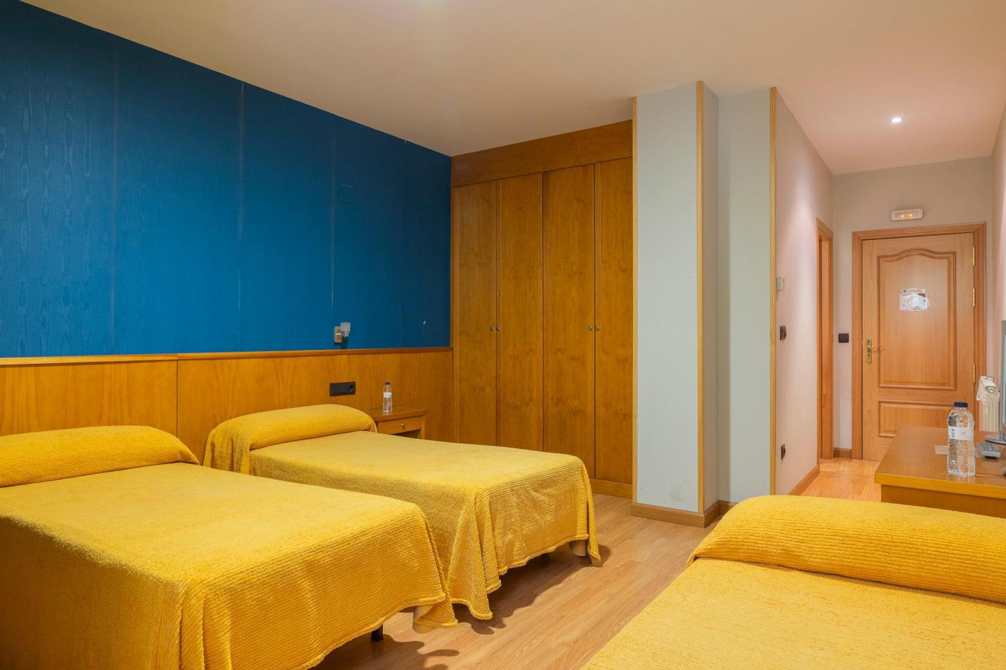 Hostal Los Valles Б'єльса Екстер'єр фото