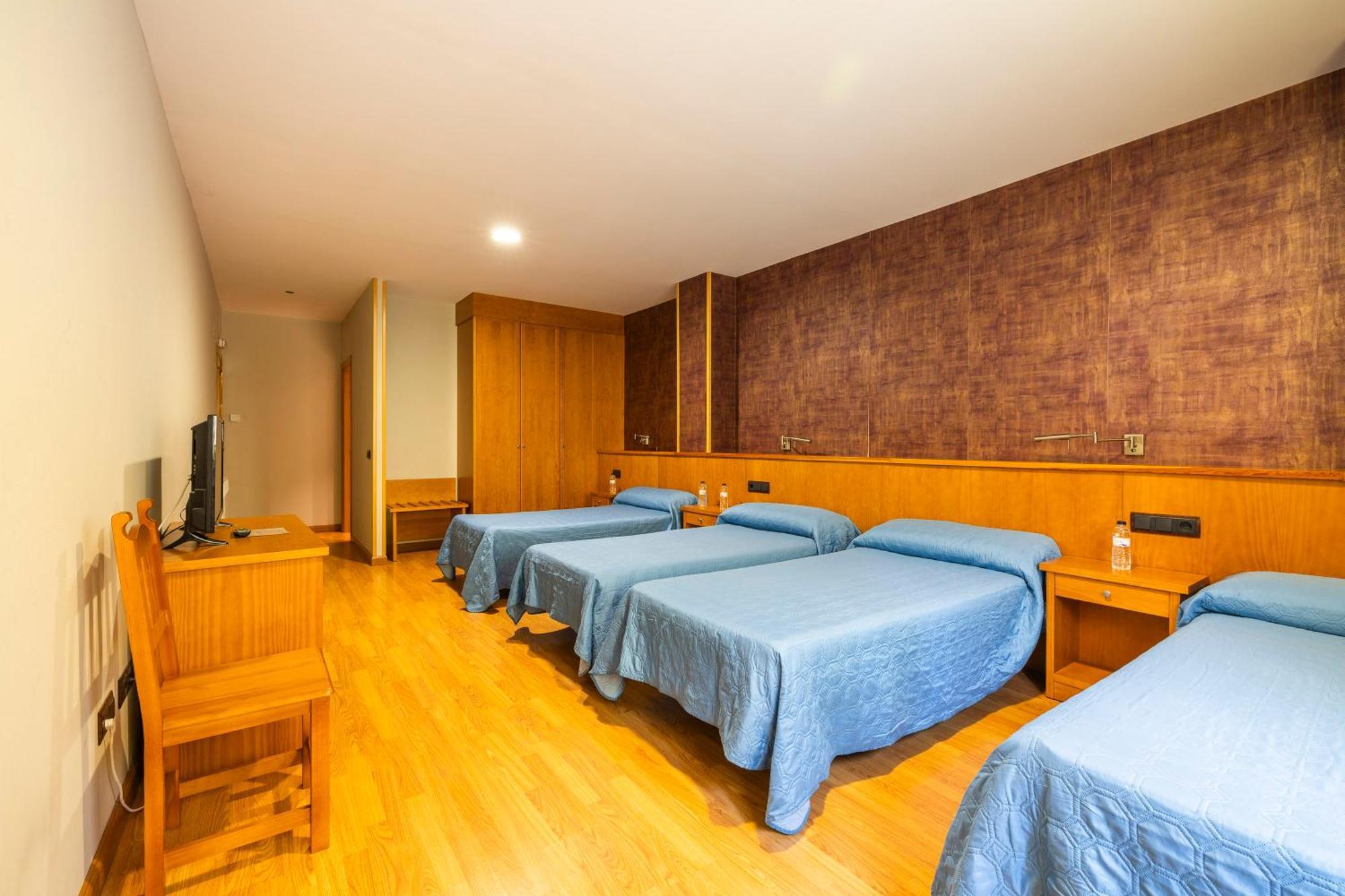 Hostal Los Valles Б'єльса Екстер'єр фото