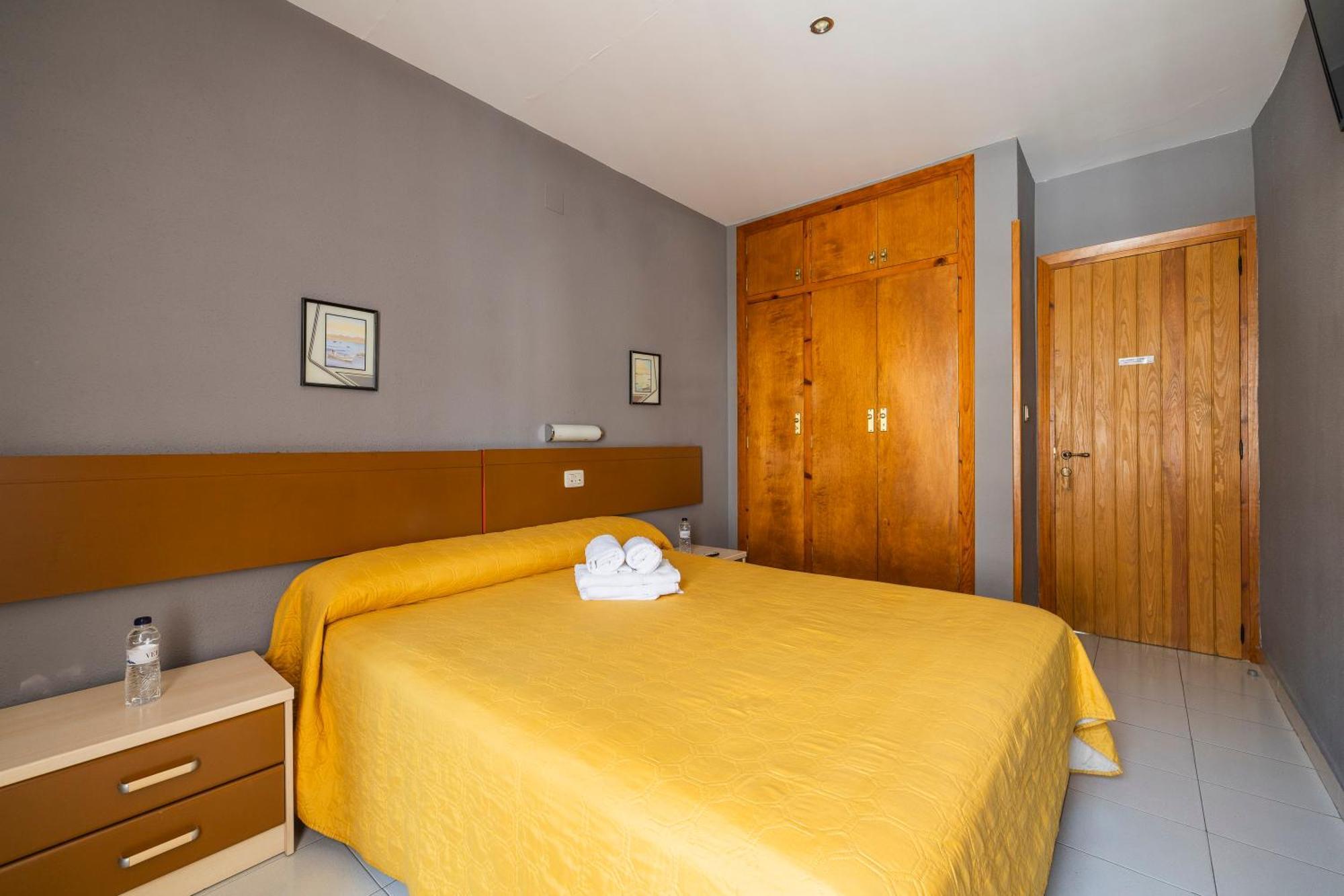 Hostal Los Valles Б'єльса Екстер'єр фото