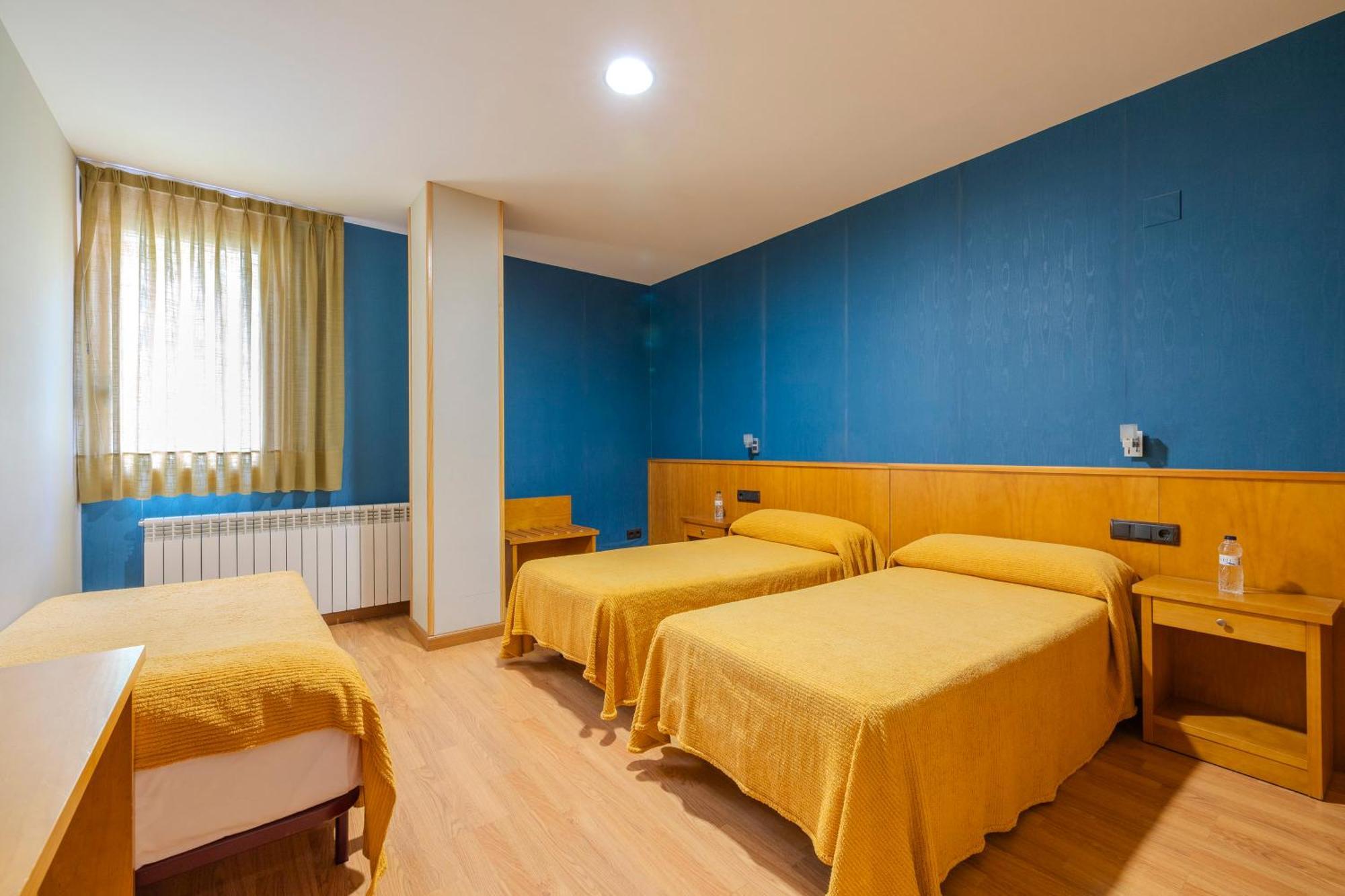 Hostal Los Valles Б'єльса Екстер'єр фото