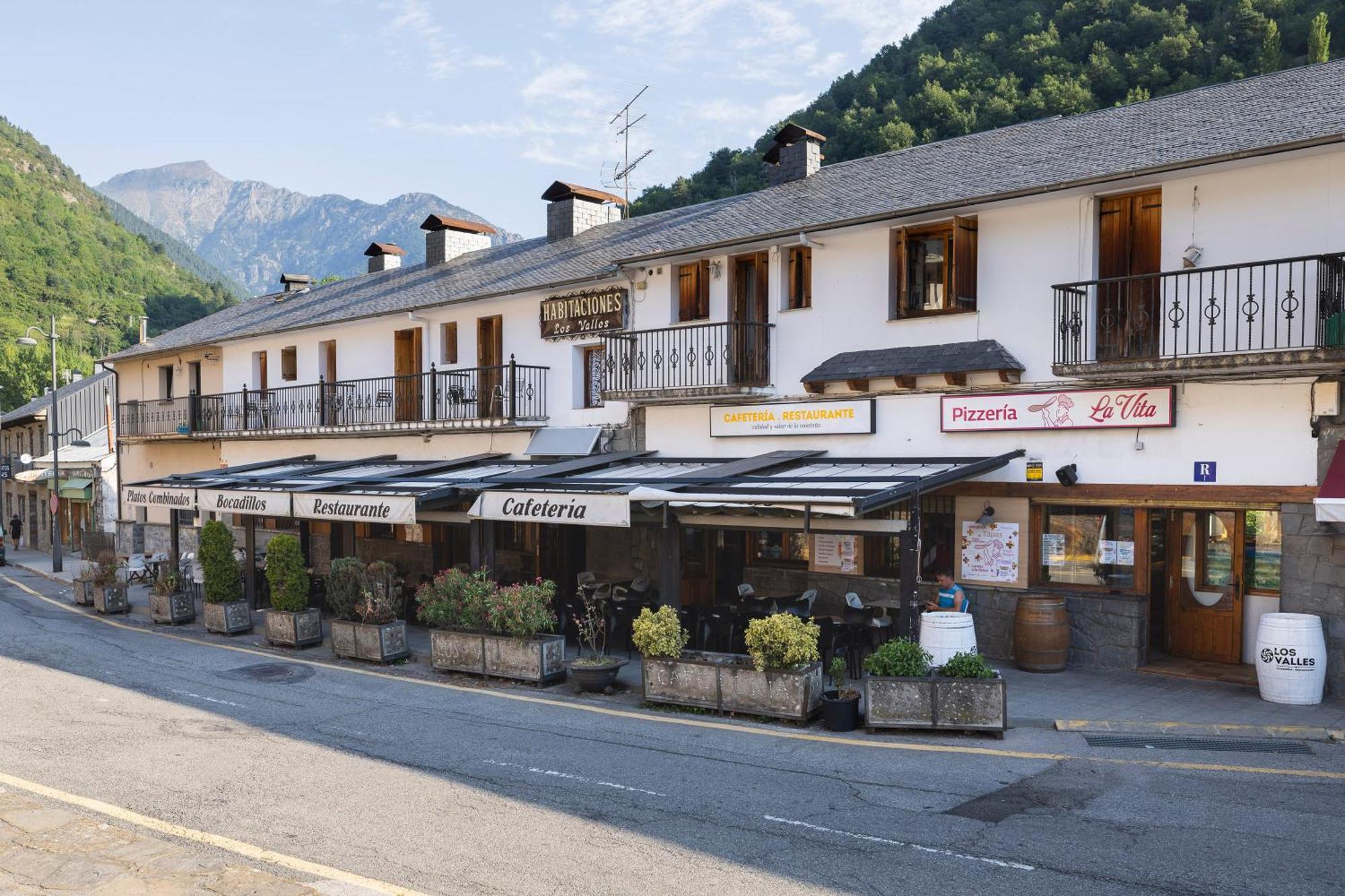 Hostal Los Valles Б'єльса Екстер'єр фото