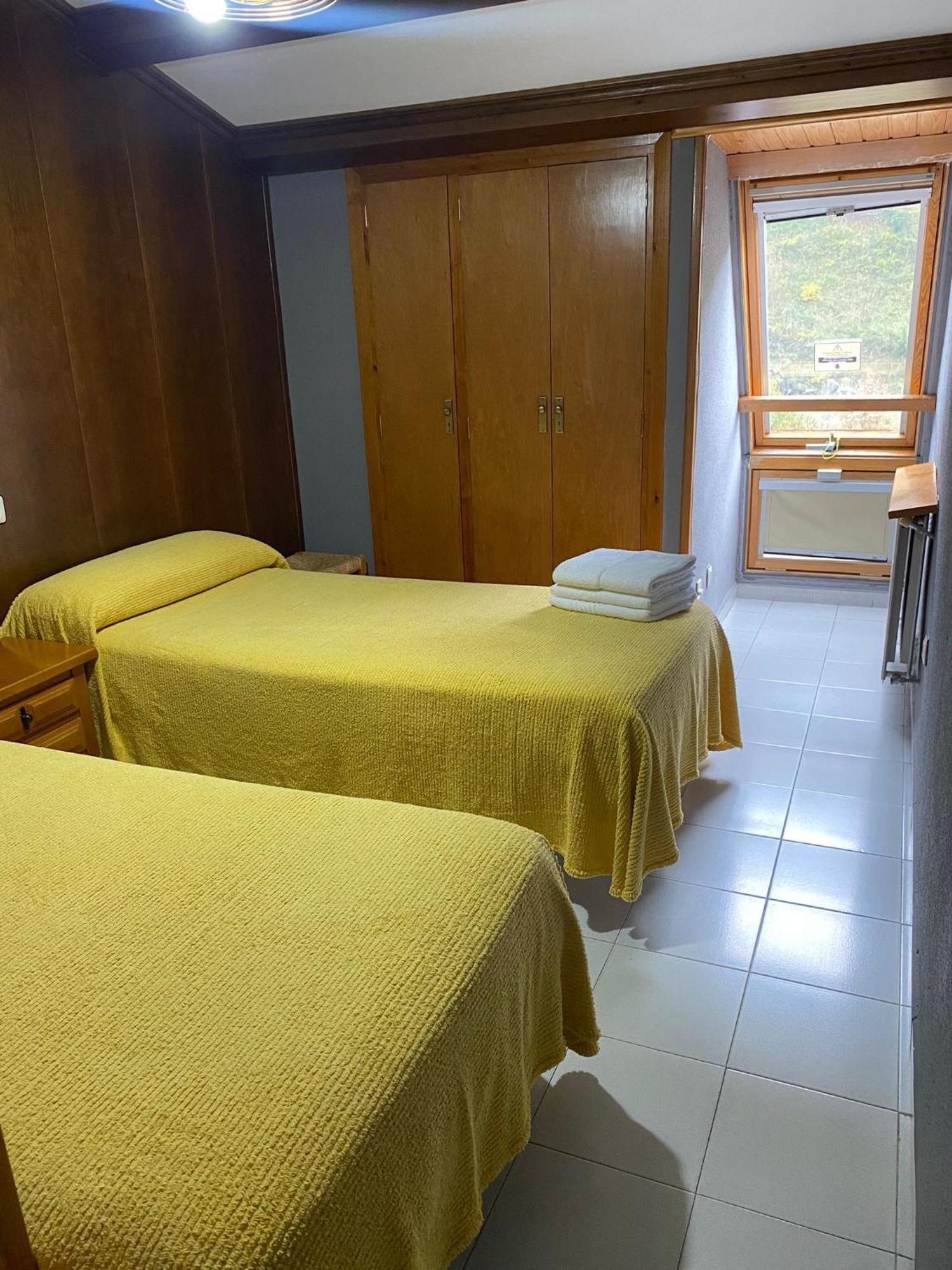 Hostal Los Valles Б'єльса Екстер'єр фото