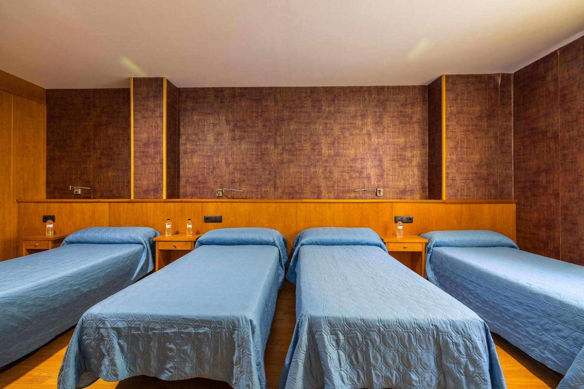 Hostal Los Valles Б'єльса Екстер'єр фото