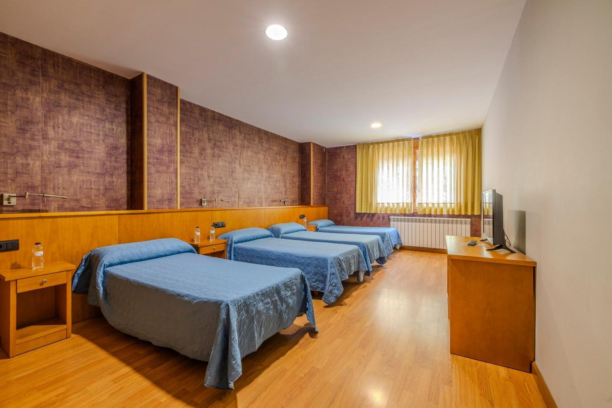 Hostal Los Valles Б'єльса Екстер'єр фото